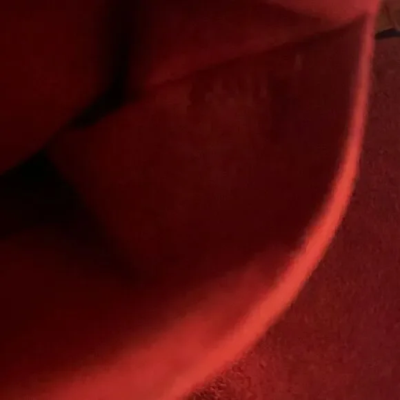 Louis Vuitton - Picture 12 of 12